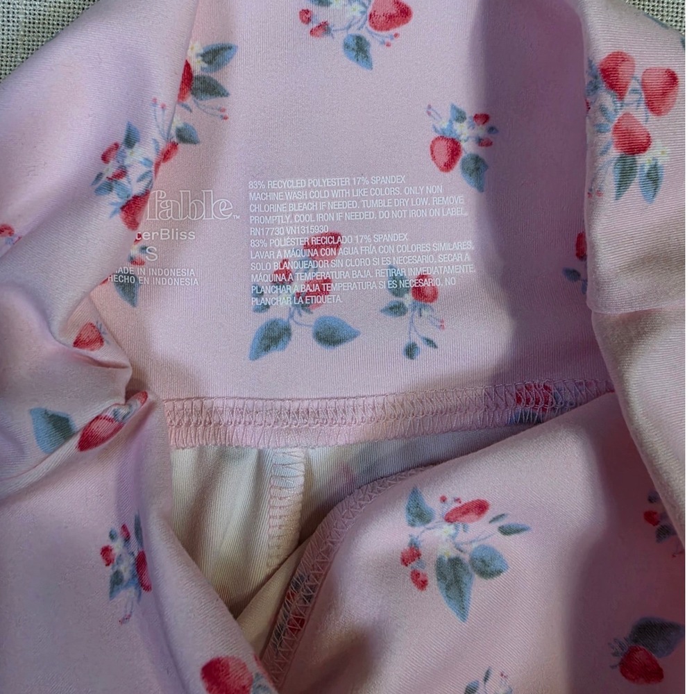 Wild Fable ButterBliss Pink Strawberry Print Bike Shorts S KL4YOG - Picture 3 of 5
